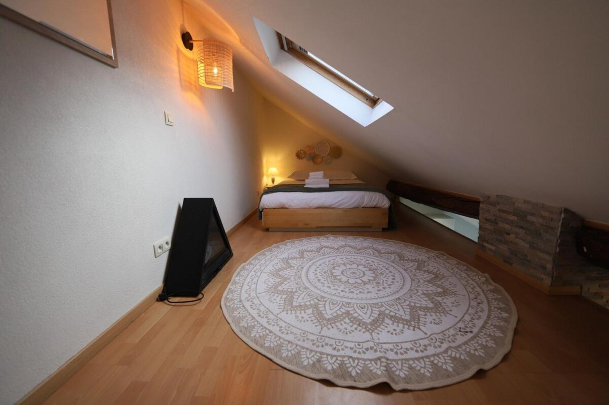 אנסי A Little Nest At The Top Floor מראה חיצוני תמונה